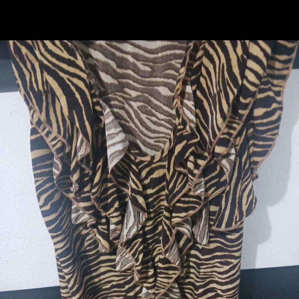 Women Animal printed zebra brown rurales sleveless blouse top - Picture 5 of 8